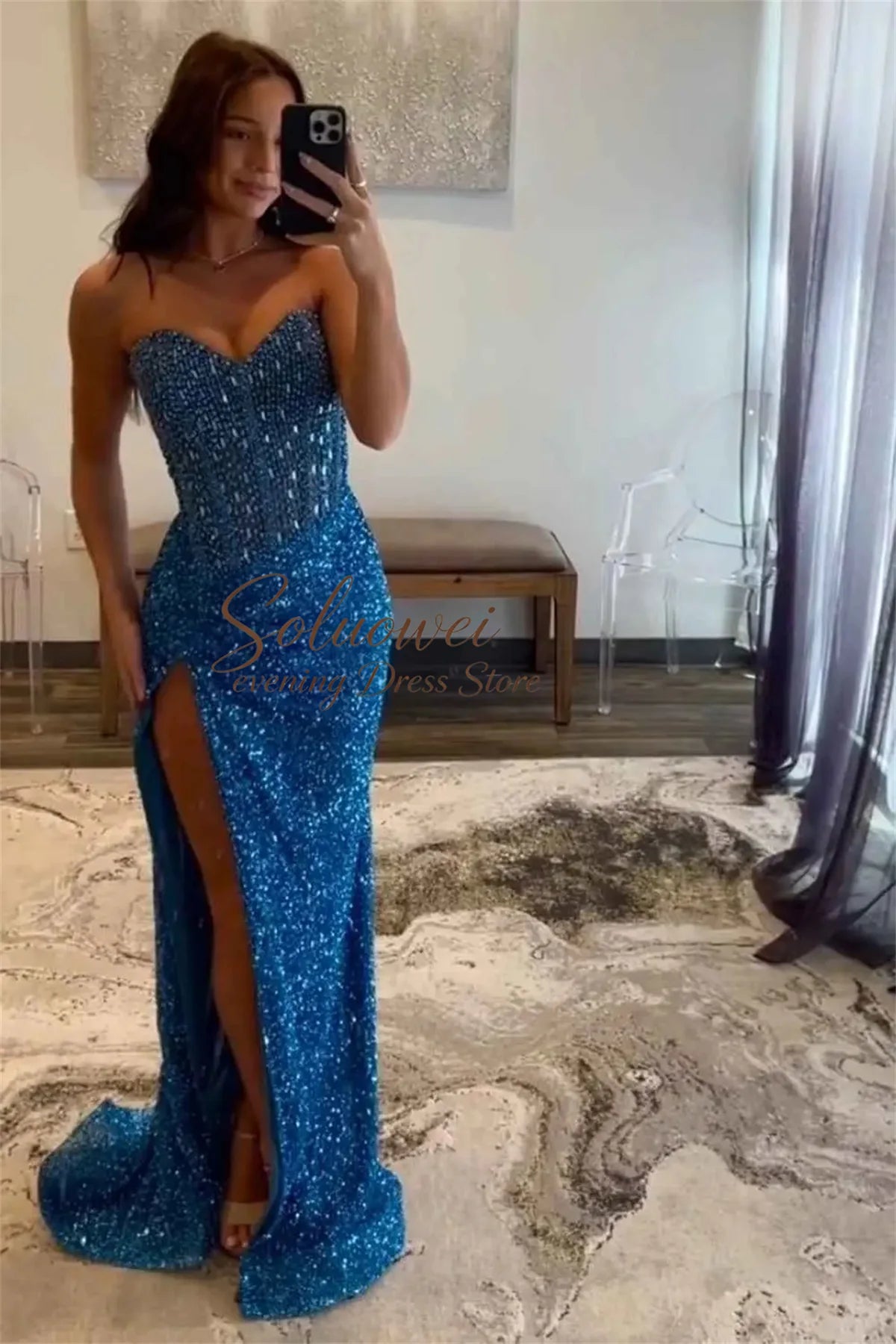 Vestido de Festa Longo Bodycon com Lantejoulas e Corpete, Decote Coração Brilhante, com Miçangas e Fenda Personalizada