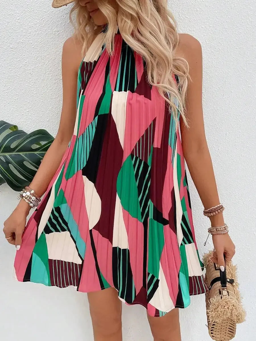 Vestido curto verde-oliva plissado com decote halter