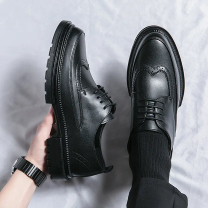 Sapatos de Couro Brogue Masculinos para Negócios, Formais, com Cadarço, Oxford, Solado Grosso, Confortáveis para Casamento e Escritório