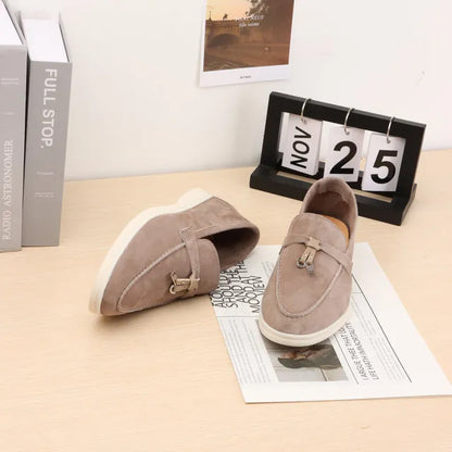 Mocassins Femininos de Camurça Sem Logo, Design de Luxo, Sapatos Casuais Confortáveis para Mulheres, Calçados Planos para o Verão
