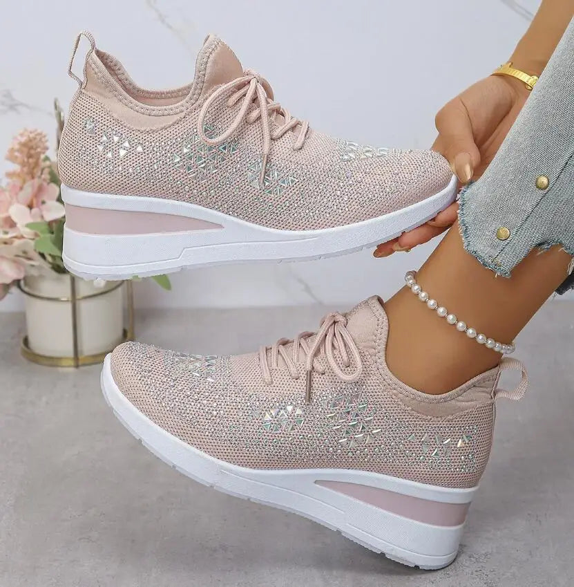 Tênis feminino de plataforma com strass brilhantes, respirável, em malha antiderrapante, ideal para caminhada, tamanhos grandes, solado grosso e cor branca.