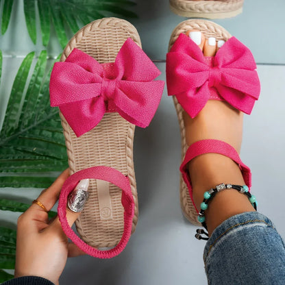 Sandálias femininas antiderrapantes da moda, leves e estilosas para o verão, ideais para praia, uso casual, com laço e design rasteiro.