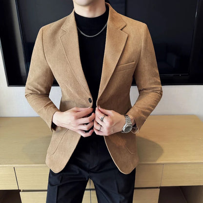Trajes de Corduroy São Sofisticados, Elegantes, Modernos e Versáteis. São ideais para banquetes casuais, compras, viagens, outono.