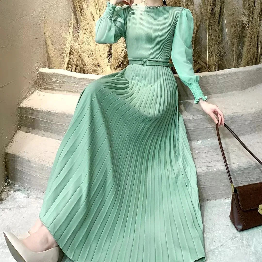 Vestido longo plissado feminino, modelo evasê, gola redonda, manga comprida, para festa, maxi, cintura alta, cinto, justo, sexy, elegante, com recortes.