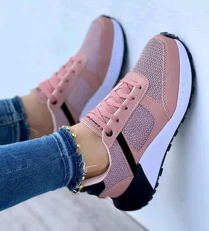 Tênis feminino novo, em mesh respirável, com plataforma, estilo esportivo, cores sortidas, cadarço, casual, vulcanizado.