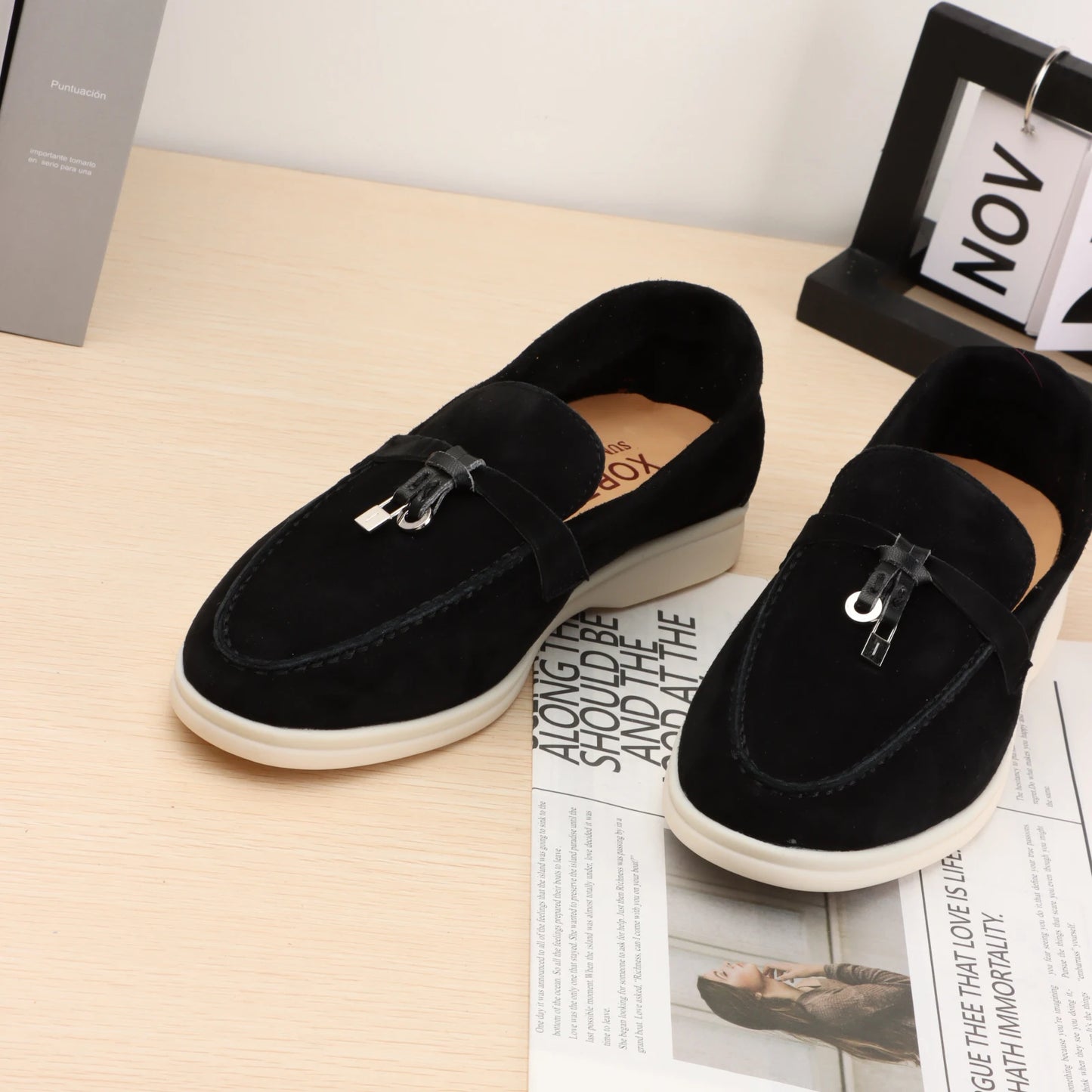 Mocassins Femininos de Camurça Sem Logo, Design de Luxo, Sapatos Casuais Confortáveis para Mulheres, Calçados Planos para o Verão