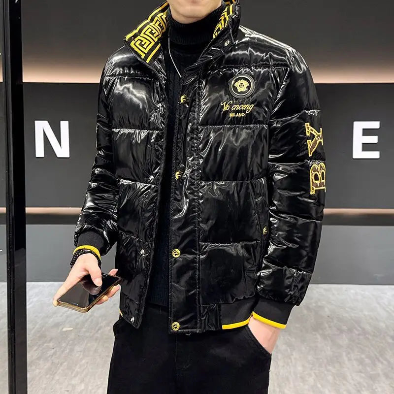 Novo casaco de moda brilhante, estilo europeu, bordado, masculino, com gola alta, acolchoado com algodão, grosso e quente.