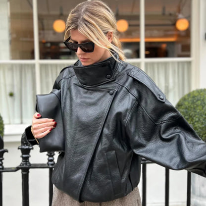 Jaqueta Bomber Feminina HXAO - Nova Coleção - Couro Preto - Modelo Cropped Oversize - Casaco com Zíper e Mangas Longas - Ideal para Atividades ao Ar Livre