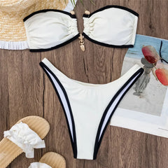 Conjunto de biquíni tomara que caia branco feminino, maiô sexy com fivela metálica em contraste, biquíni brasileiro cavado.
