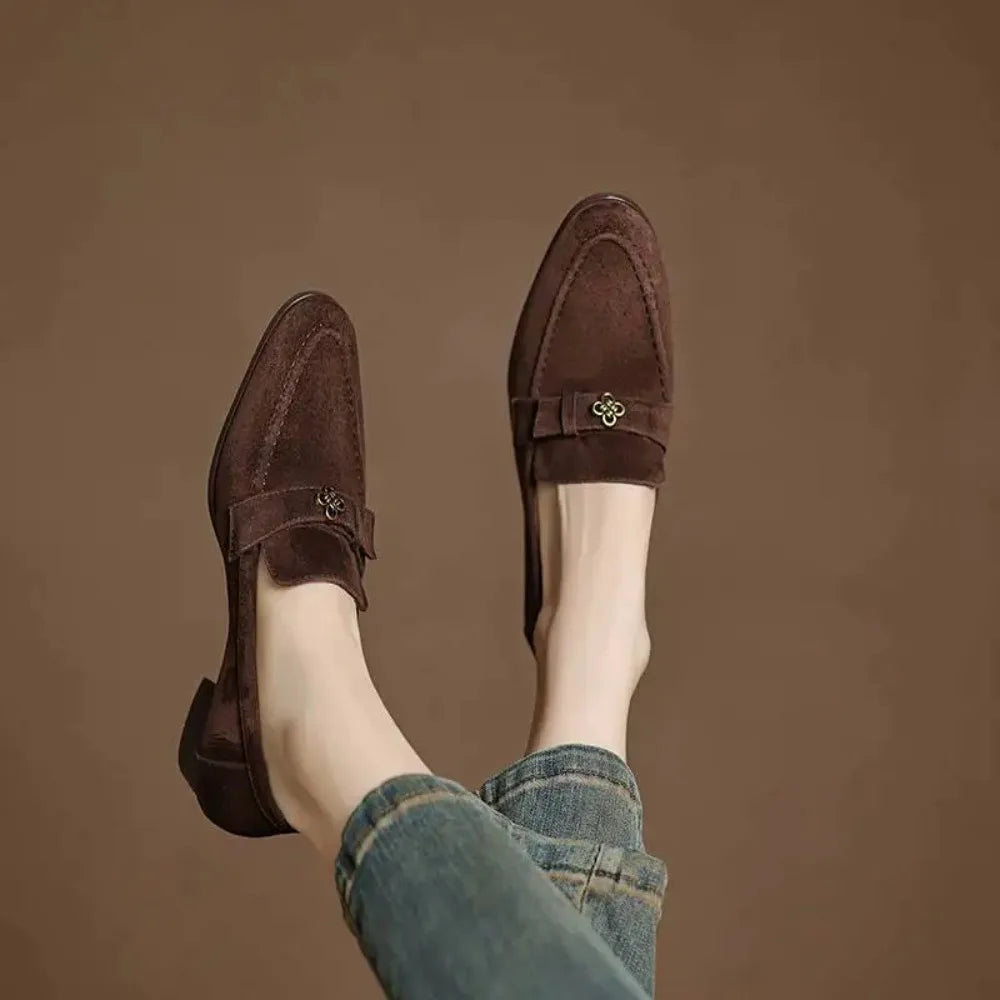 Sapatos Femininos Elegantes de Camurça de Carneiro para Primavera, com Salto Grosso, Estilo Oxford, Slip-On, Casual de Negócios, com Flores Metálicas, Loafers e Scarpins