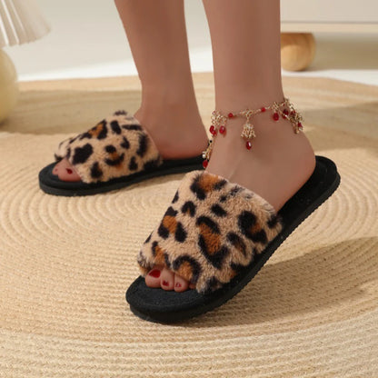 Chinelo feminino da moda, em algodão felpudo, quente, leve, com sola plana em EVA, antiderrapante, confortável, ideal para inverno e outono.