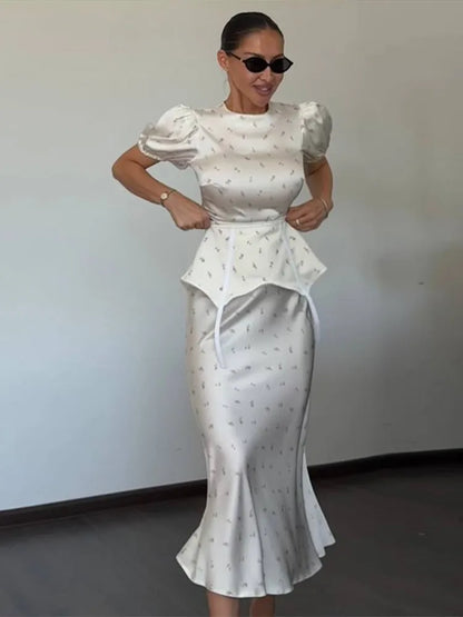 Vestido Estampado Feminino de Cetim Floral Mini com Decote V Profundo, Mangas Bufantes e Cintura Peplum - Vestido de Festa Duas Peças para Mulheres