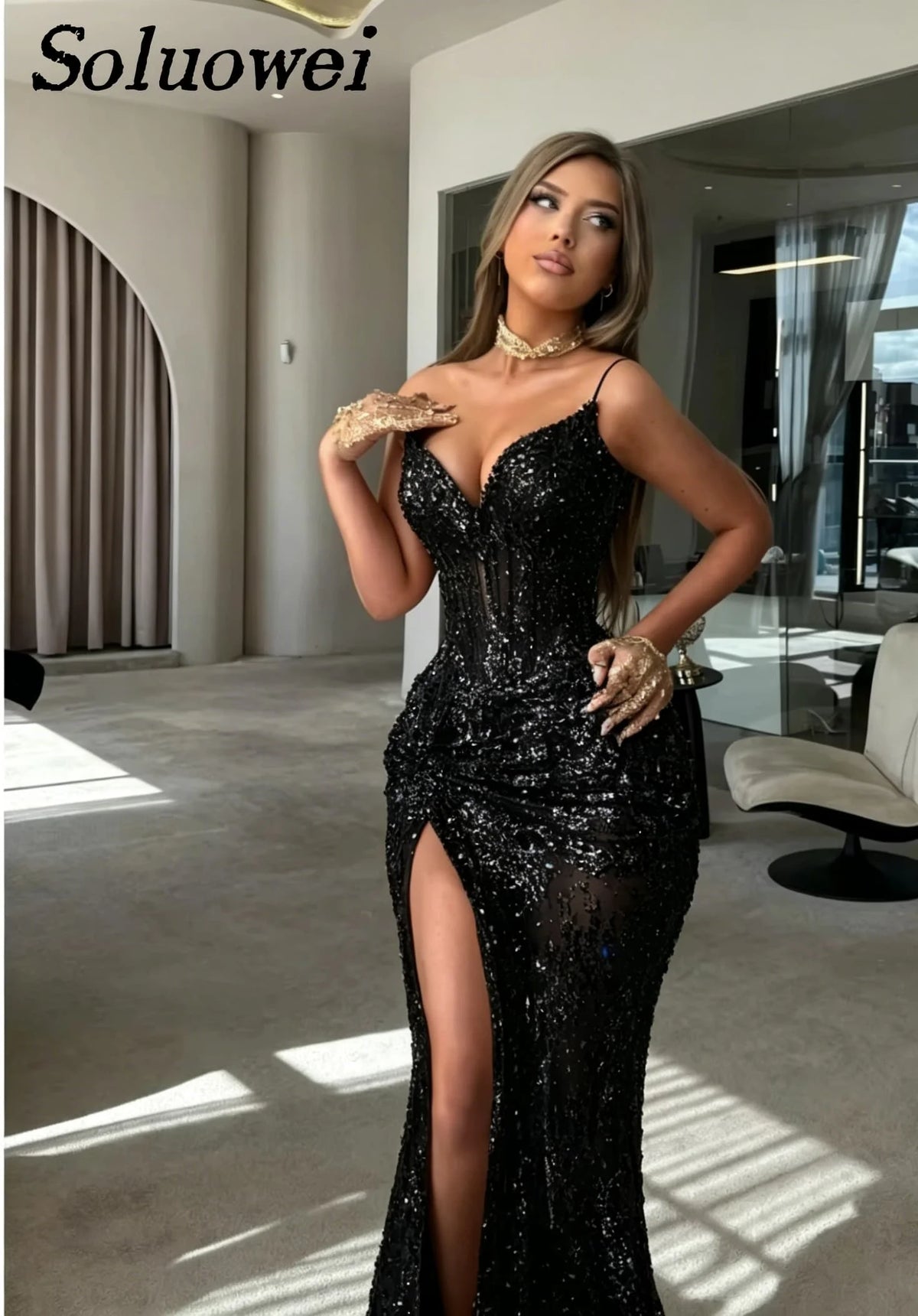 Vestidos Personalizados Elegantes Sem Alças com Decote Coração, Corpete Bordado com Fenda, Luxuosos Vestidos Formais de Baile Sereia