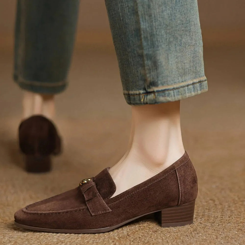Sapatos Femininos Elegantes de Camurça de Carneiro para Primavera, com Salto Grosso, Estilo Oxford, Slip-On, Casual de Negócios, com Flores Metálicas, Loafers e Scarpins