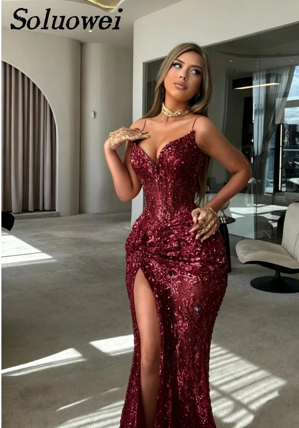 Vestidos Personalizados Elegantes Sem Alças com Decote Coração, Corpete Bordado com Fenda, Luxuosos Vestidos Formais de Baile Sereia