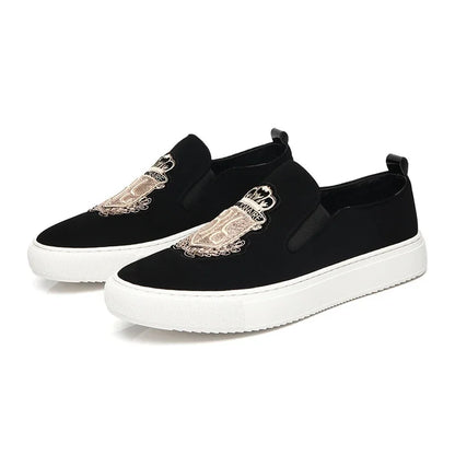 Sapato liso de couro de camurça preta masculino, bordado de luxo, mocassins de maré, sapato casual de festa, novo, 2022