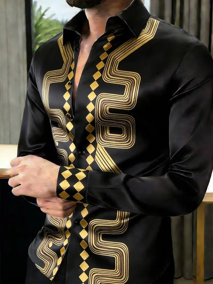 Nova camisa masculina de manga comprida com estampa geométrica dourada e detalhes em diamante, com caimento suave e lapela de cetim.