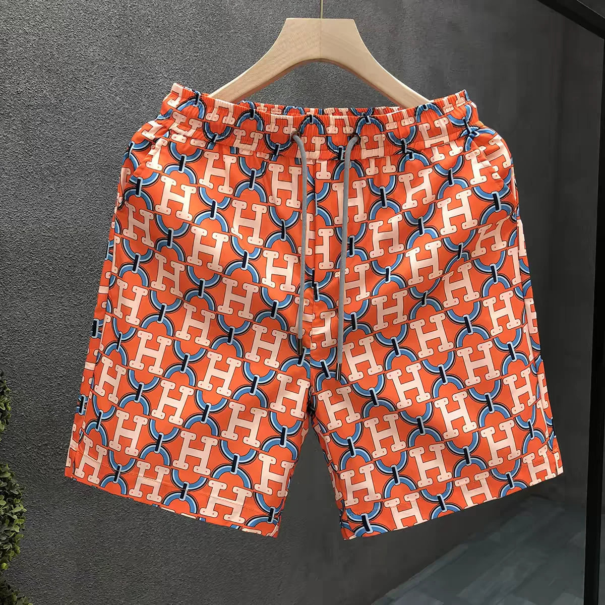 Shorts de Praia Masculinos Laranja com Letra H, Secagem Rápida, Casuais, com Bolso, Calções de Natação, Estampa Luxuosa para Férias de Verão, Esportivos