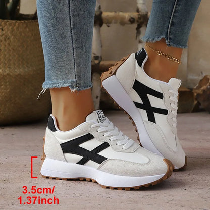 Tênis esportivo feminino da moda, modelo plataforma casual para atividades ao ar livre, com sola grossa, ideal para caminhadas e exercícios. Tênis robusto para mulheres.