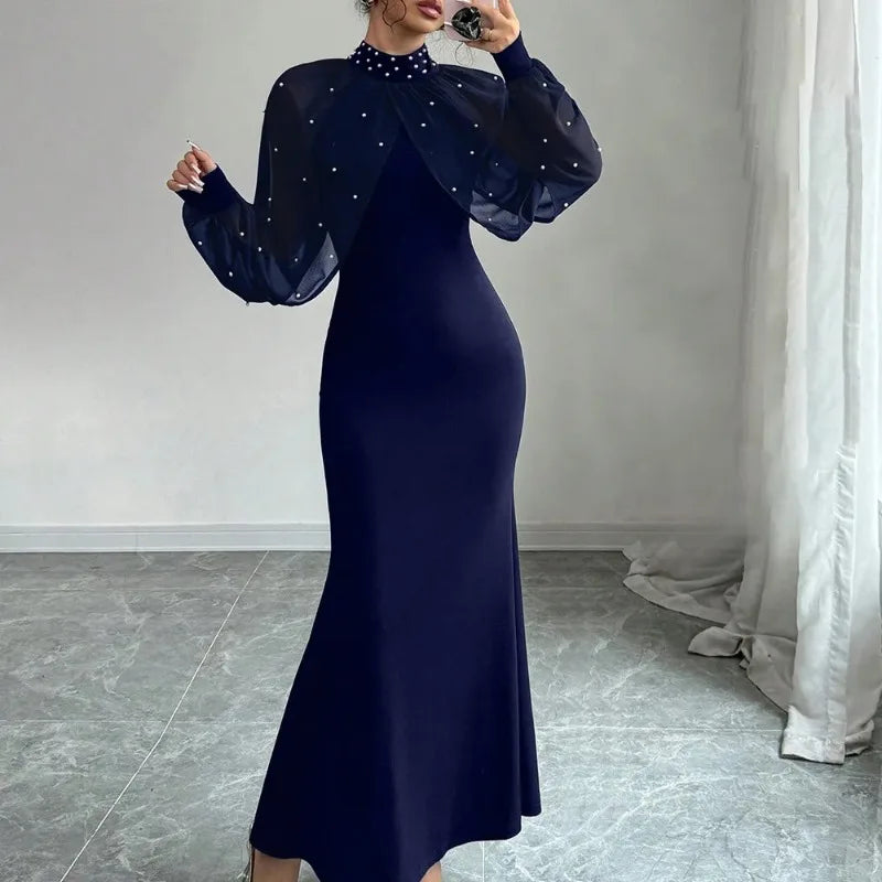Vestido Longo Feminino de Festa com Gola Alta, Miçangas e Patchwork em Tule, Modelo Evasê, Coleção Primavera 2026