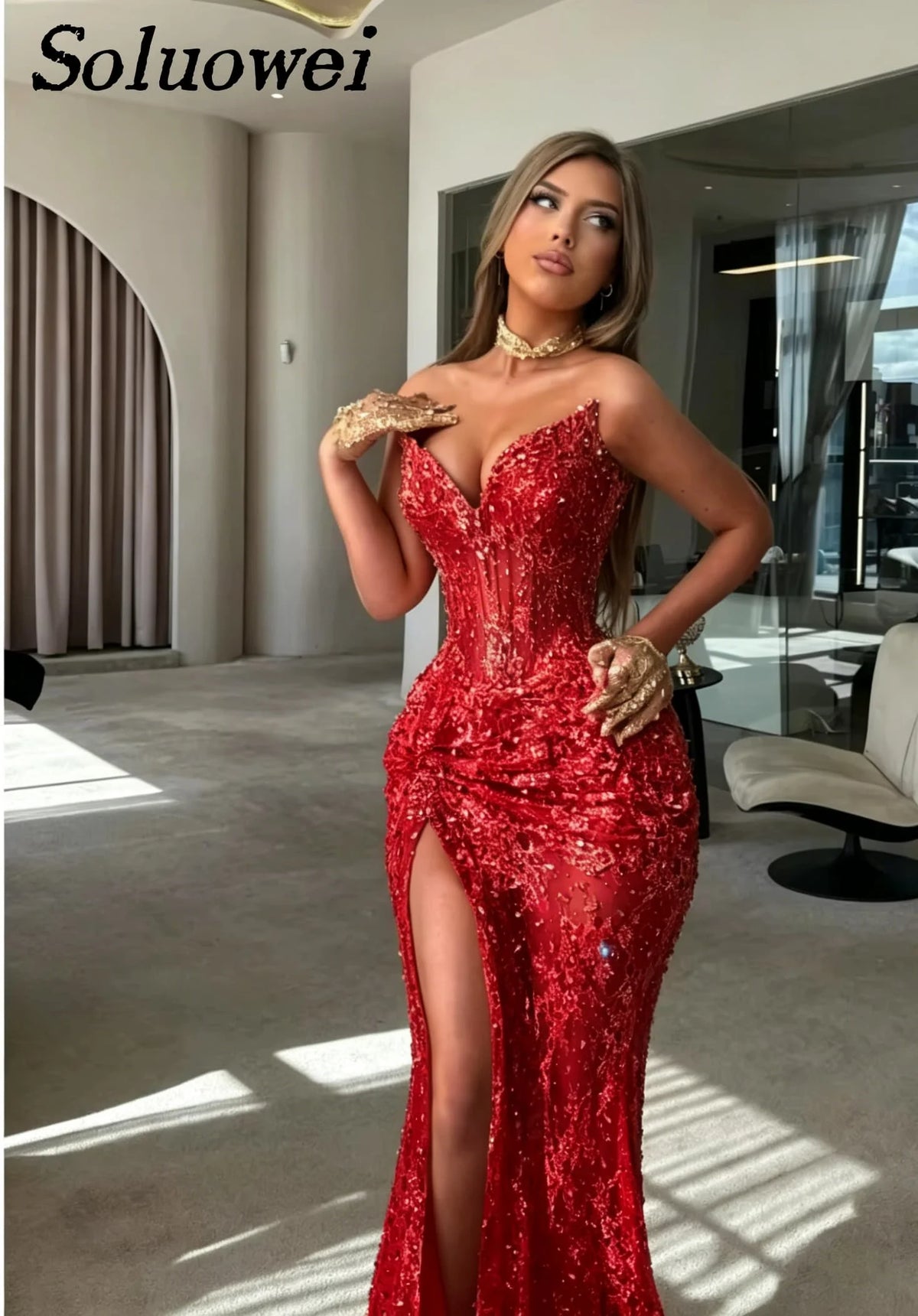 Vestidos Personalizados Elegantes Sem Alças com Decote Coração, Corpete Bordado com Fenda, Luxuosos Vestidos Formais de Baile Sereia