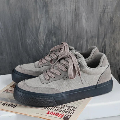 Tênis de skate masculino respirável em lona, estilo retrô, esportivo, casual, moderno, com sola plana de borracha com salto inferior a 1cm.