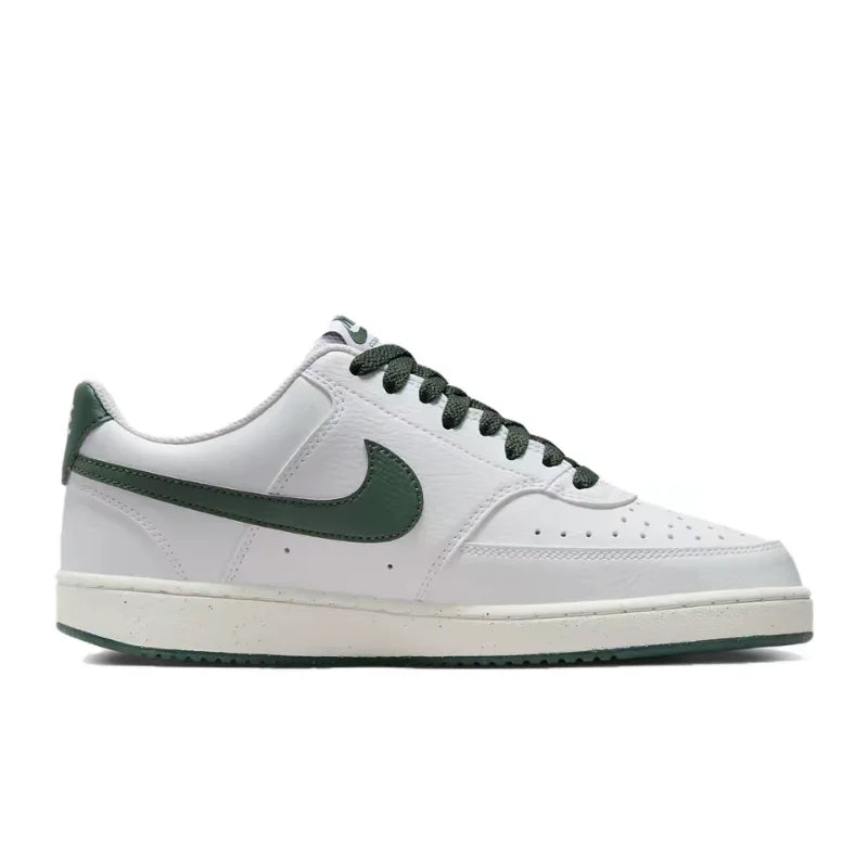 Tênis NikeCourt Vision Low Classic, versátil, confortável, durável e leve, para skate, feminino, branco/verde FV9952-101