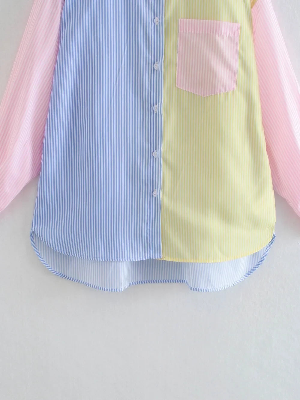 Camisa Feminina Casual de Manga Longa com Gola e Botões, Estampa Listrada em Blocos de Cores Pastel, Blusa Túnica para o Dia a Dia