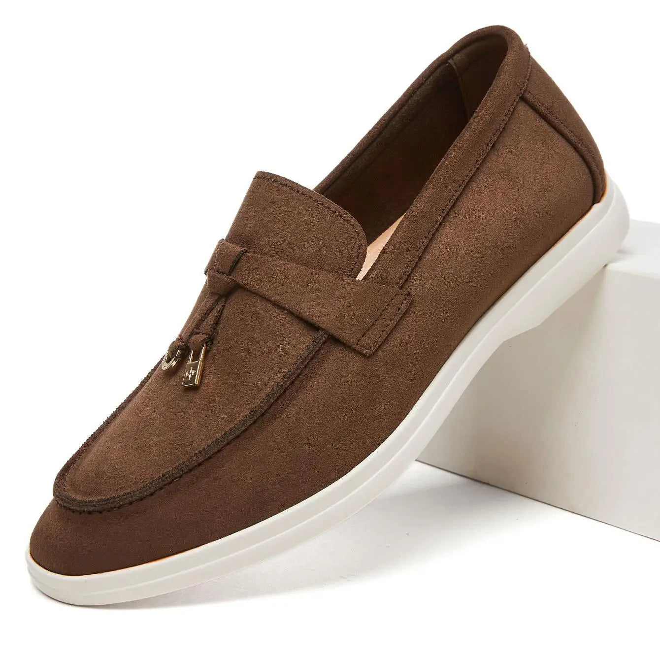 Mocassins Masculinos de Camurça com Borlas, Sola Plana Leve Antiderrapante para Uso Diário, Escritório e Direção - Novo Desai 2026