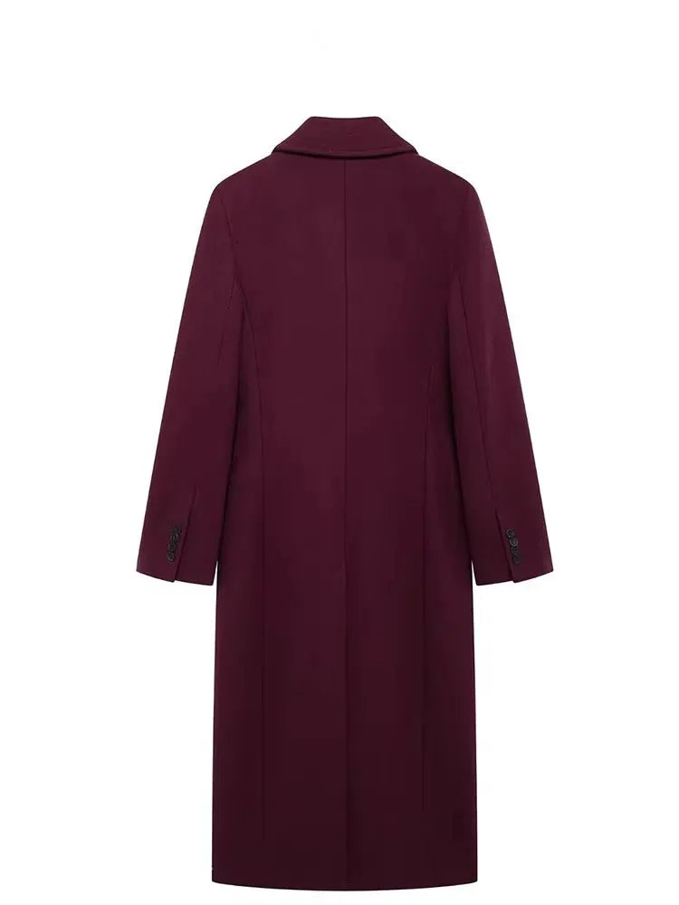 Casaco feminino HH na cor bordô, com abotoamento duplo, mangas compridas e lapela, ideal para outono e inverno. Perfeito para o dia a dia.