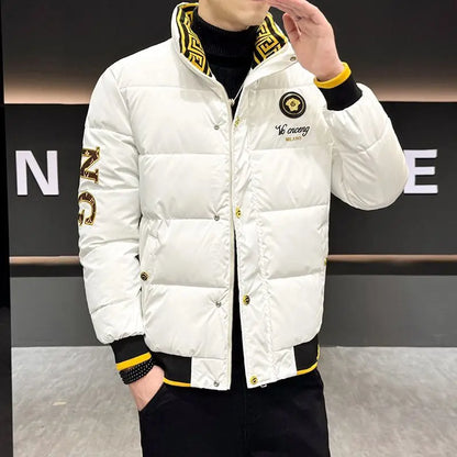 Novo casaco de moda brilhante, estilo europeu, bordado, masculino, com gola alta, acolchoado com algodão, grosso e quente.