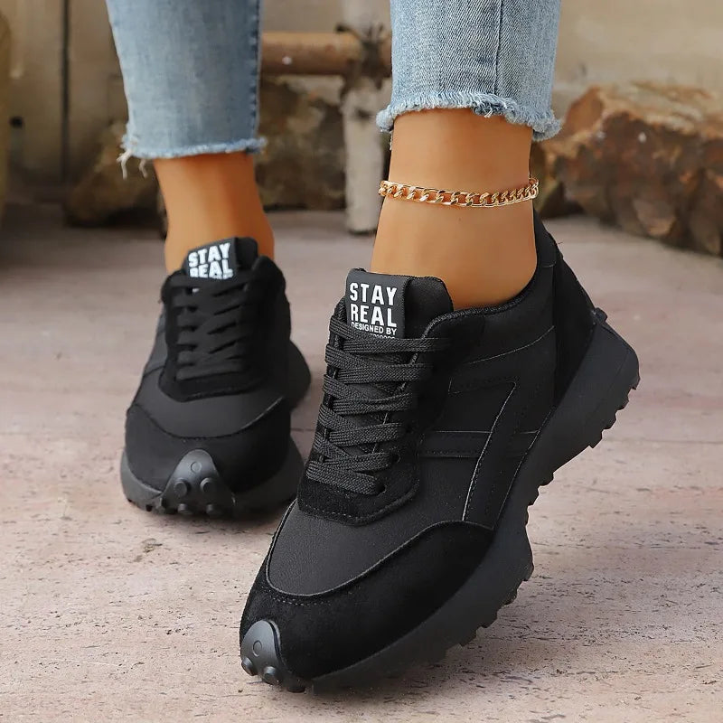 Tênis esportivo feminino da moda, modelo plataforma casual para atividades ao ar livre, com sola grossa, ideal para caminhadas e exercícios. Tênis robusto para mulheres.