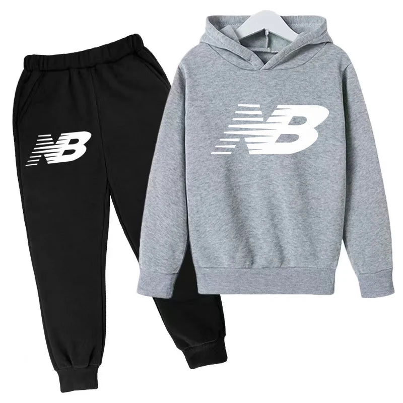 Última Coleção 2026 de Roupas Esportivas Infantis - Conjunto de Camiseta e Calça Comprida Confortável e Solto, Ideal para Meninos e Meninas de 3 a 13 Anos