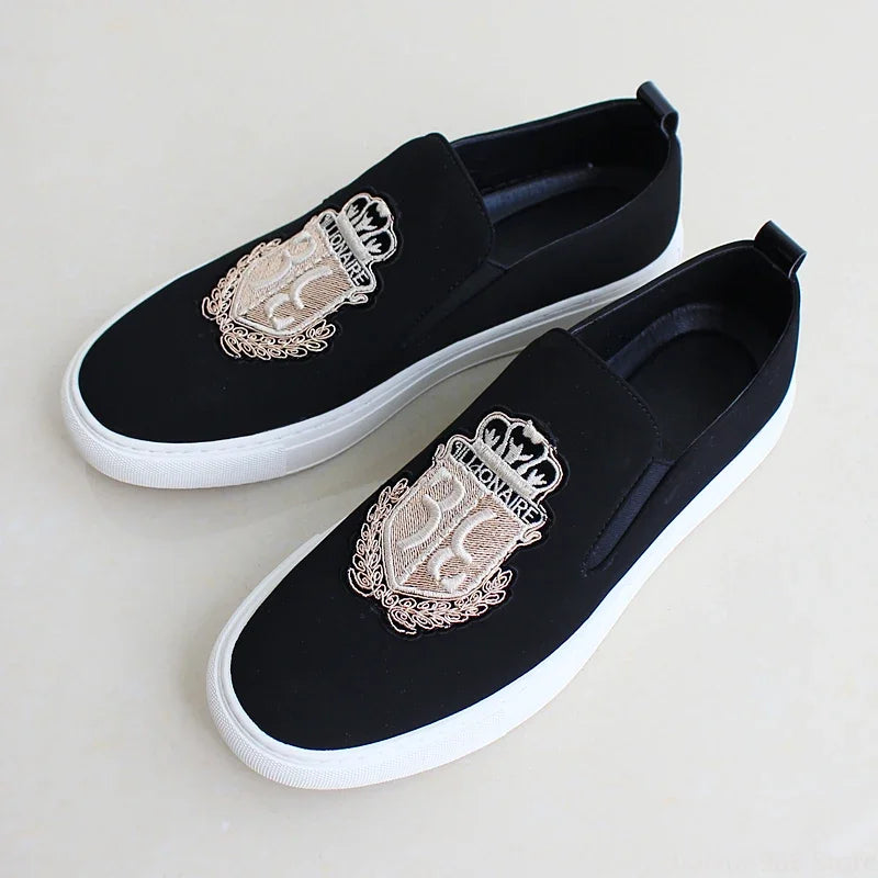 Sapato liso de couro de camurça preta masculino, bordado de luxo, mocassins de maré, sapato casual de festa, novo, 2022