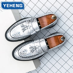 Sapatos de couro brilhante com franjas masculinas de luxo moda negócios escritório oxford mocassins designer italiano casamento sapatos sociais masculinos