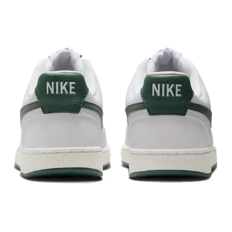 Tênis NikeCourt Vision Low Classic, versátil, confortável, durável e leve, para skate, feminino, branco/verde FV9952-101