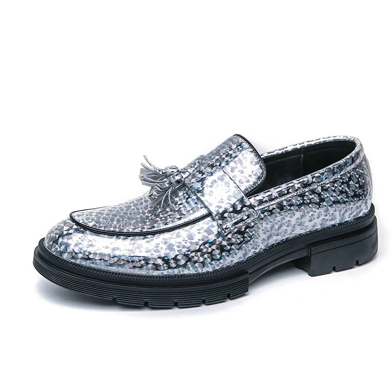 Sapatos de couro brilhante com franjas masculinas de luxo moda negócios escritório oxford mocassins designer italiano casamento sapatos sociais masculinos