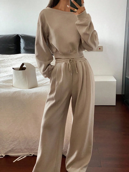 Conjunto de 2 Peças : Top Cropped Ombro a Ombro e Calça Pantalona com Cordão e Pregas – Loungewear Casual Coordenado
