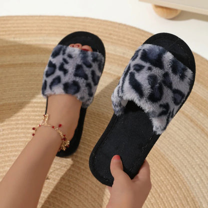 Chinelo feminino da moda, em algodão felpudo, quente, leve, com sola plana em EVA, antiderrapante, confortável, ideal para inverno e outono.